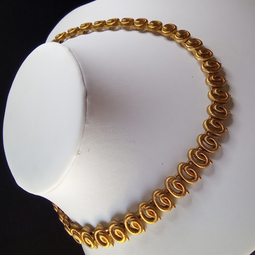 Vintage Monet Geometric Circle Pattern Necklace I… - image 3